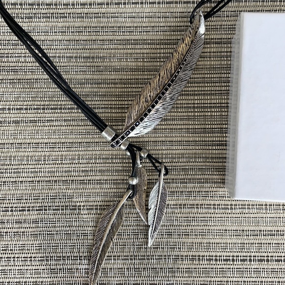 Macy’s necklace - Picture 4 of 4